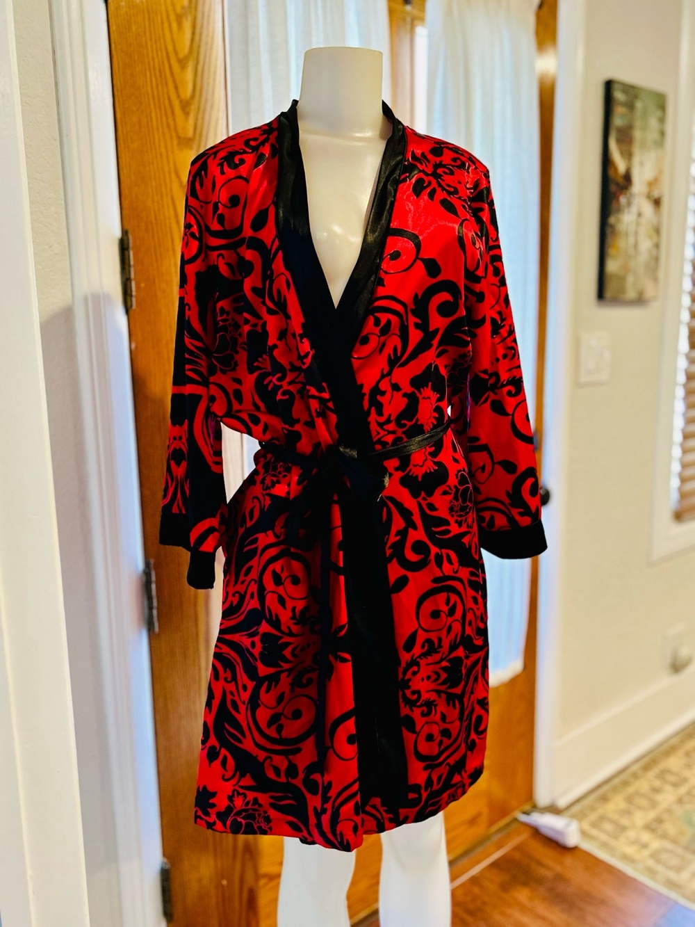 In Bloom by Jonquil stunning Red and Black Floral Satin Robe with Belt